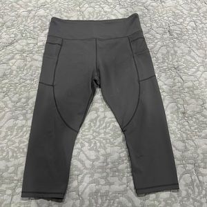 Zyia black capris size 16-18